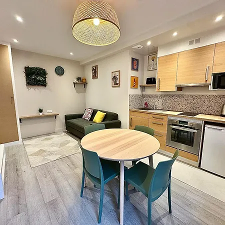 T2 Rénové - 4p - 1min Rer A - 20min Paris Apartamento